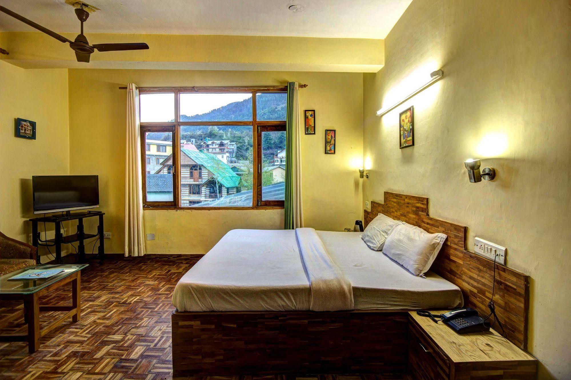 Kalinga Grand Hotel Манали Экстерьер фото
