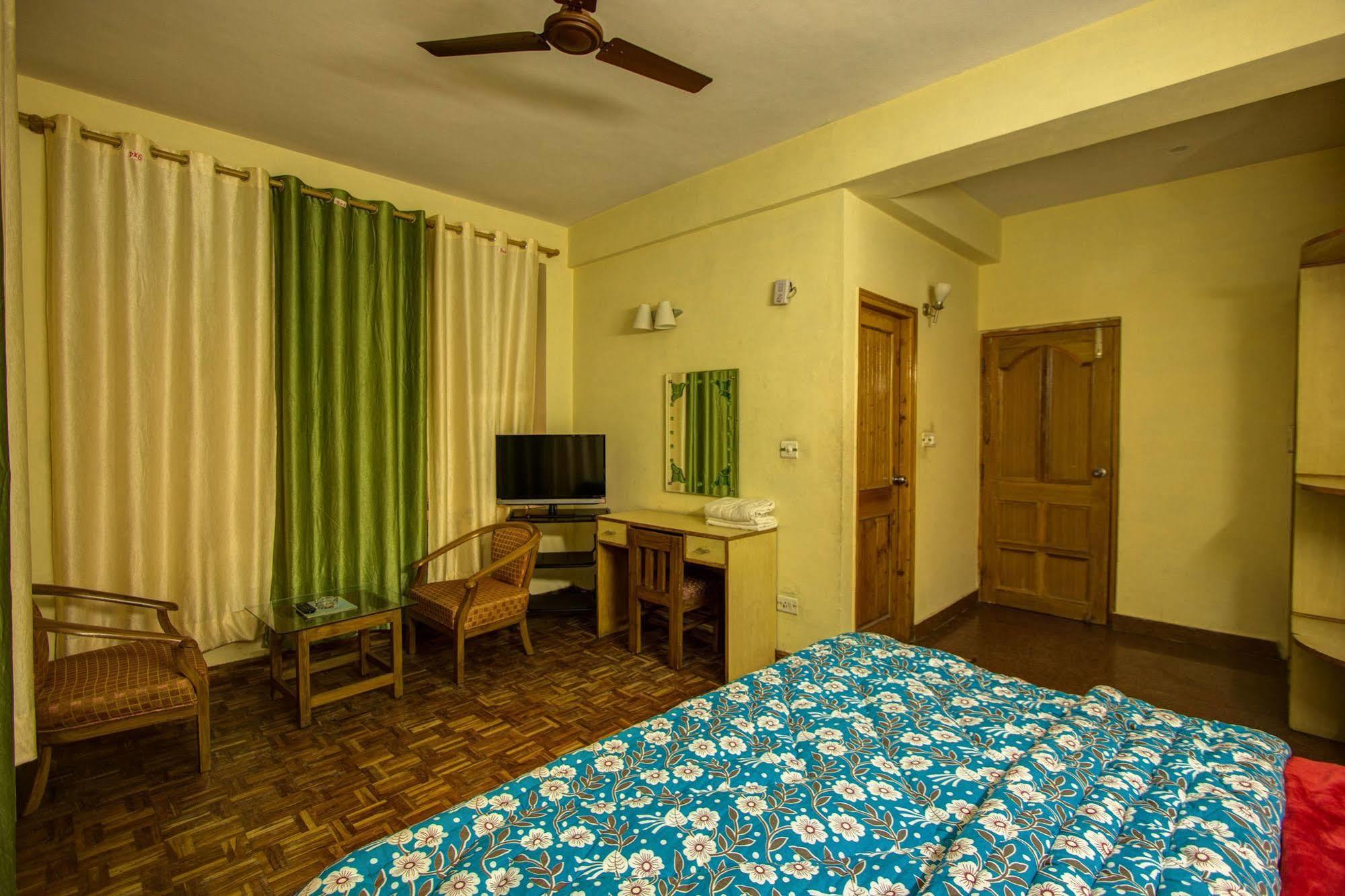Kalinga Grand Hotel Манали Экстерьер фото